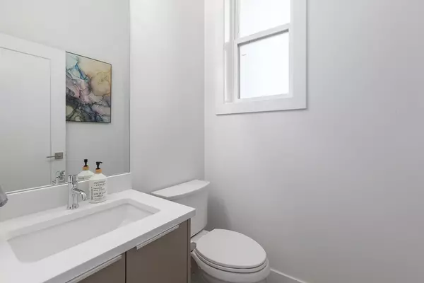 Langley, BC V2Y 3K2,8142 202 ST