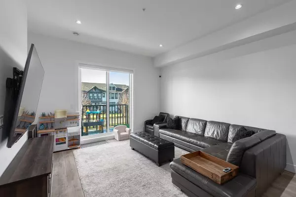 Langley, BC V2Y 3K2,8142 202 ST