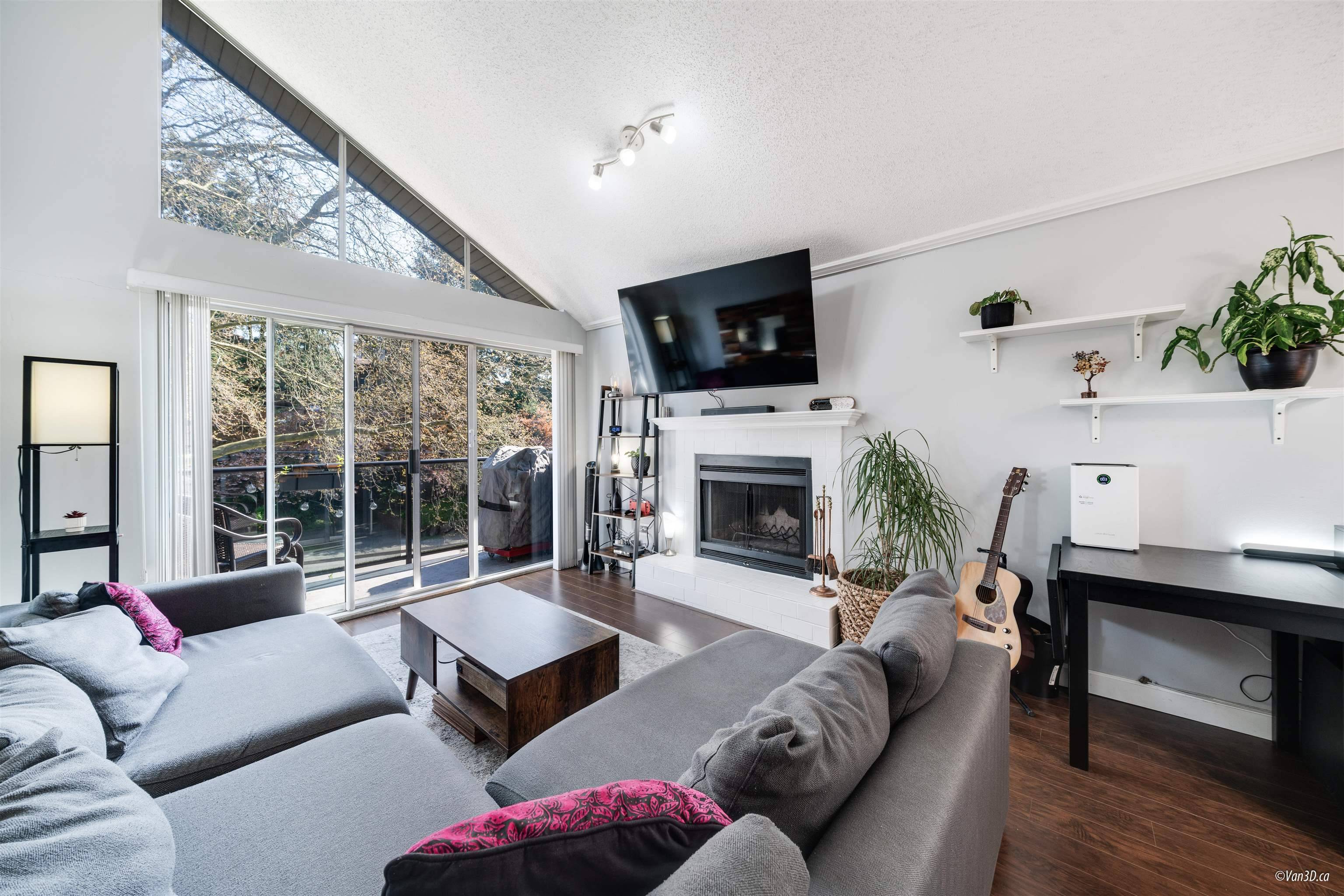 230 Mowat ST #313, New Westminster, BC V3M 4B2