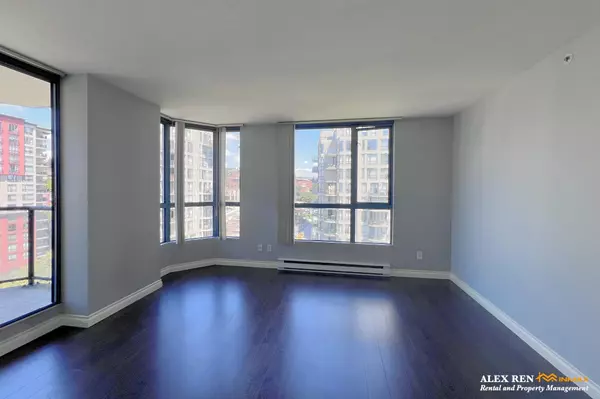 New Westminster, BC B3M 6R5,55 Tenth ST