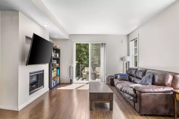 Port Moody, BC V3H 0C7,102 Fraser ST #32