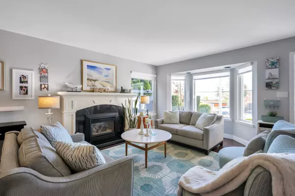 White Rock, BC V4B 1Z3,15627 Buena Vista AVE
