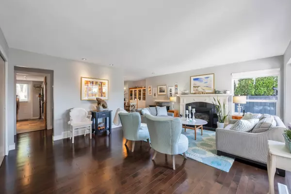 White Rock, BC V4B 1Z3,15627 Buena Vista AVE