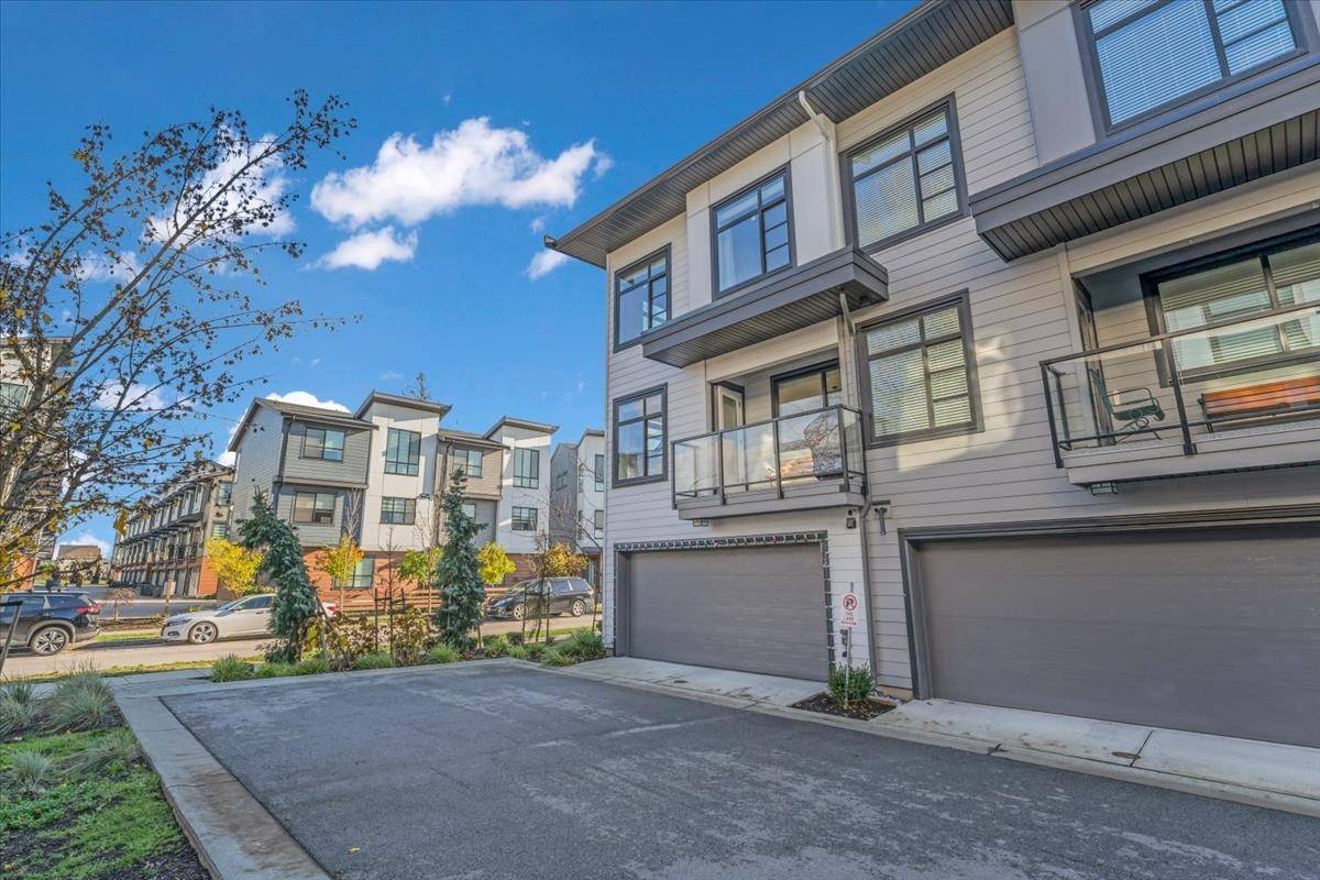 Surrey, BC V4N 0B8,7127 193a ST #30