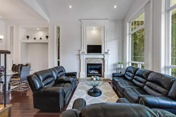 Surrey, BC V3W 1S2,7506 143c ST