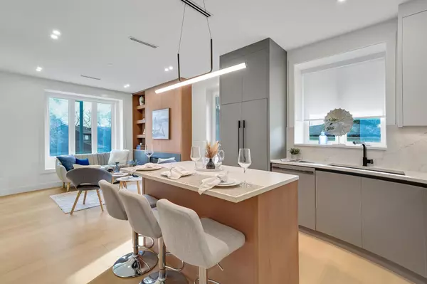 Vancouver, BC V5K 4P4,3483 Adanac ST