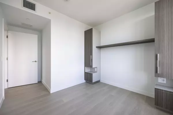 6537 Telford AVE #2704 Burnaby, BC V5H 0K9