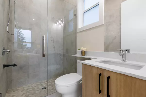 Langley, BC V2Y 2A8,20154 82 AVE