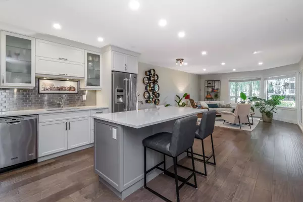 1350 Vidal ST #614, White Rock, BC V4B 5G6