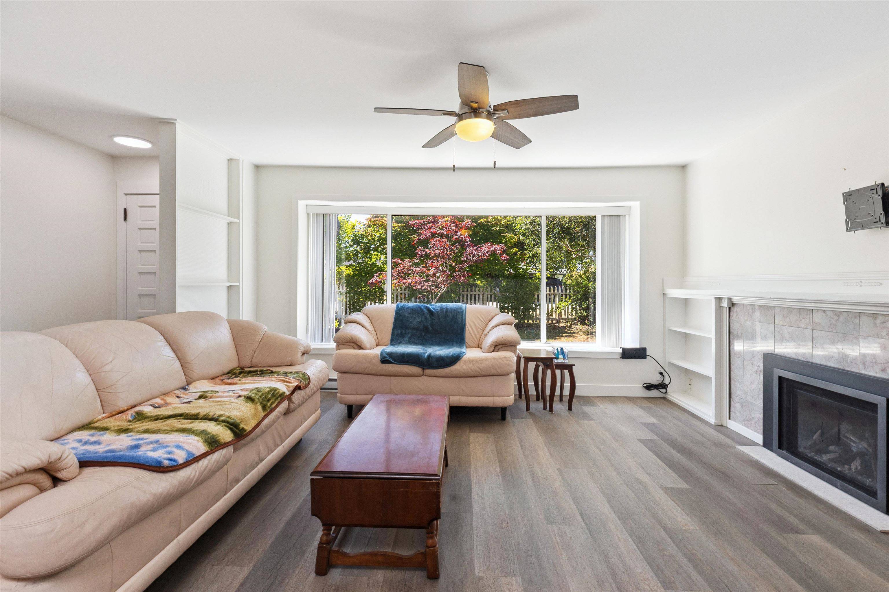North Vancouver, BC V7P 2Z6,1386 Tatlow AVE