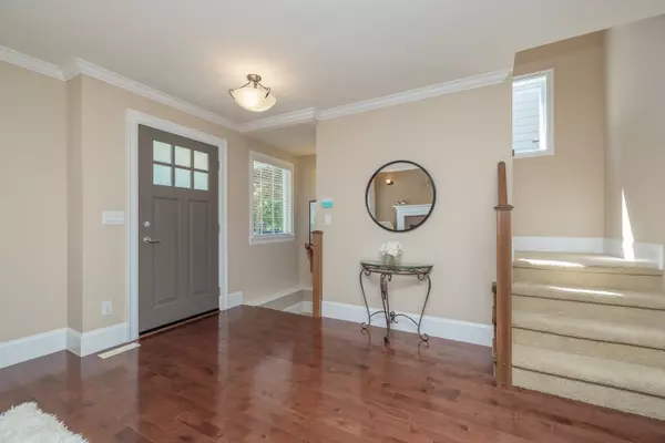 Surrey, BC V4P 0B9,3449 148a ST