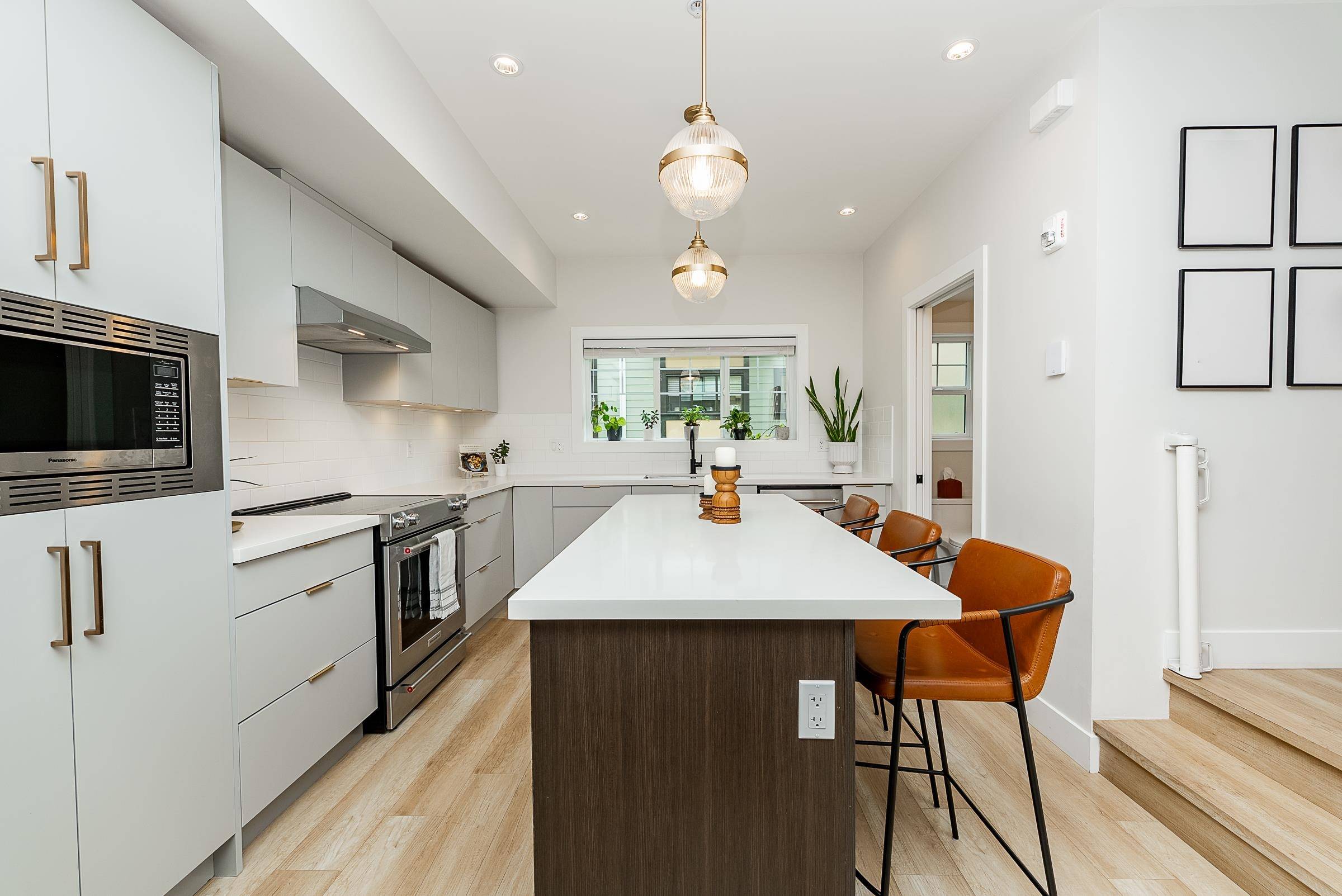 Port Moody, BC V3H 0M6,80 Elgin ST #202