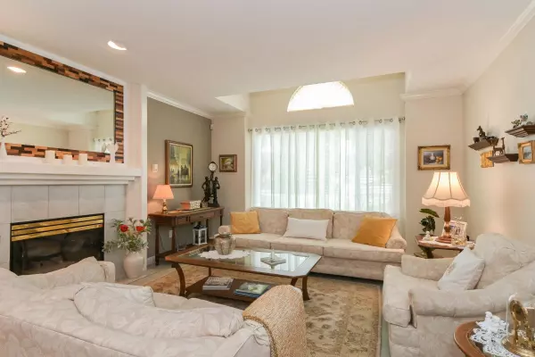 Langley, BC V2Z 1B5,4536 221a ST