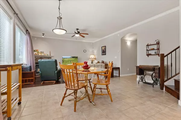 45704 Safflower CRES Chilliwack, BC V2R 0H6