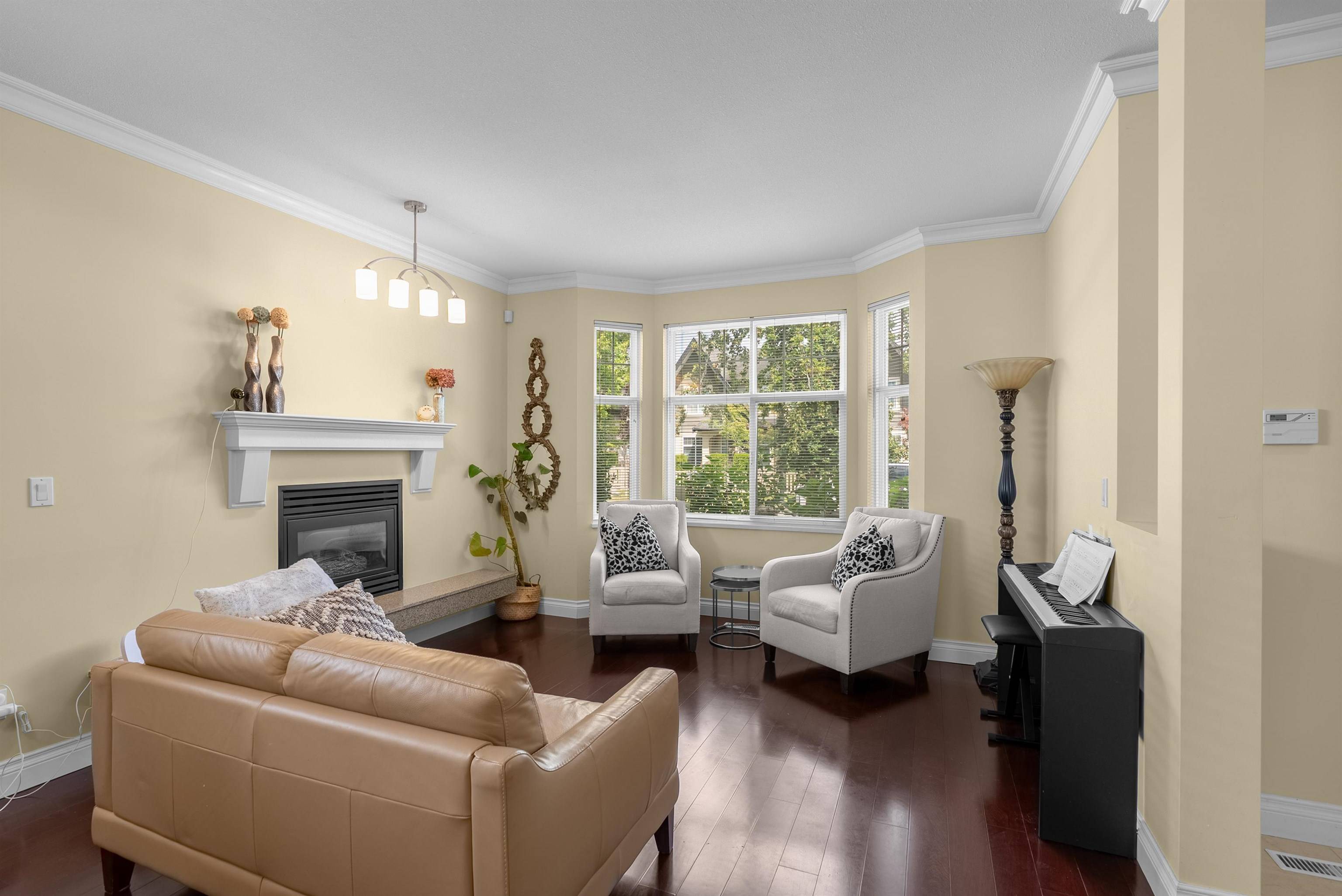 Richmond, BC V7C 5T5,6951 Robson DR