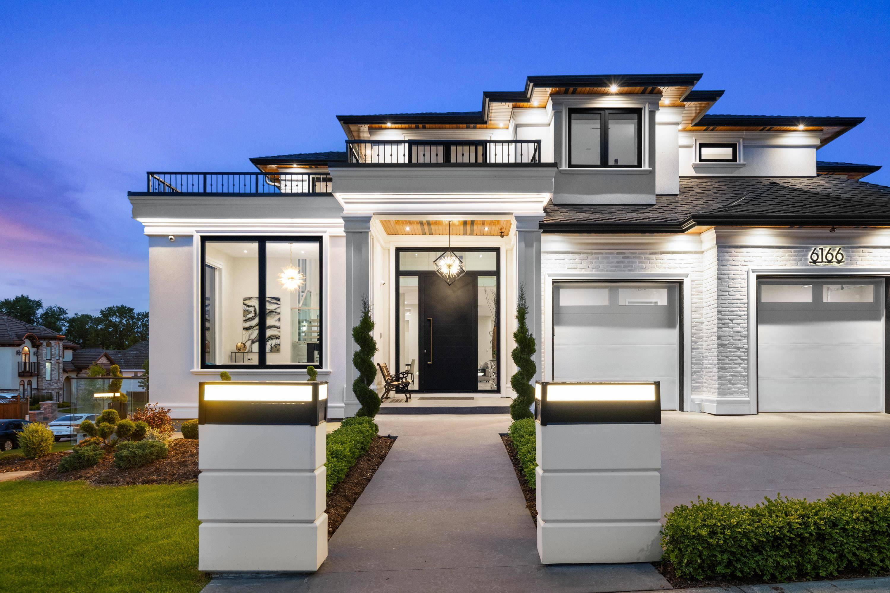 Surrey, BC V3S 1E7,6166 152a ST