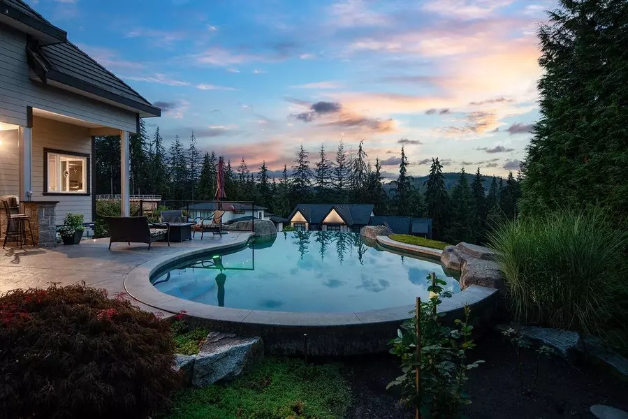 136 Deerview LN, Anmore, BC V3H 0A3