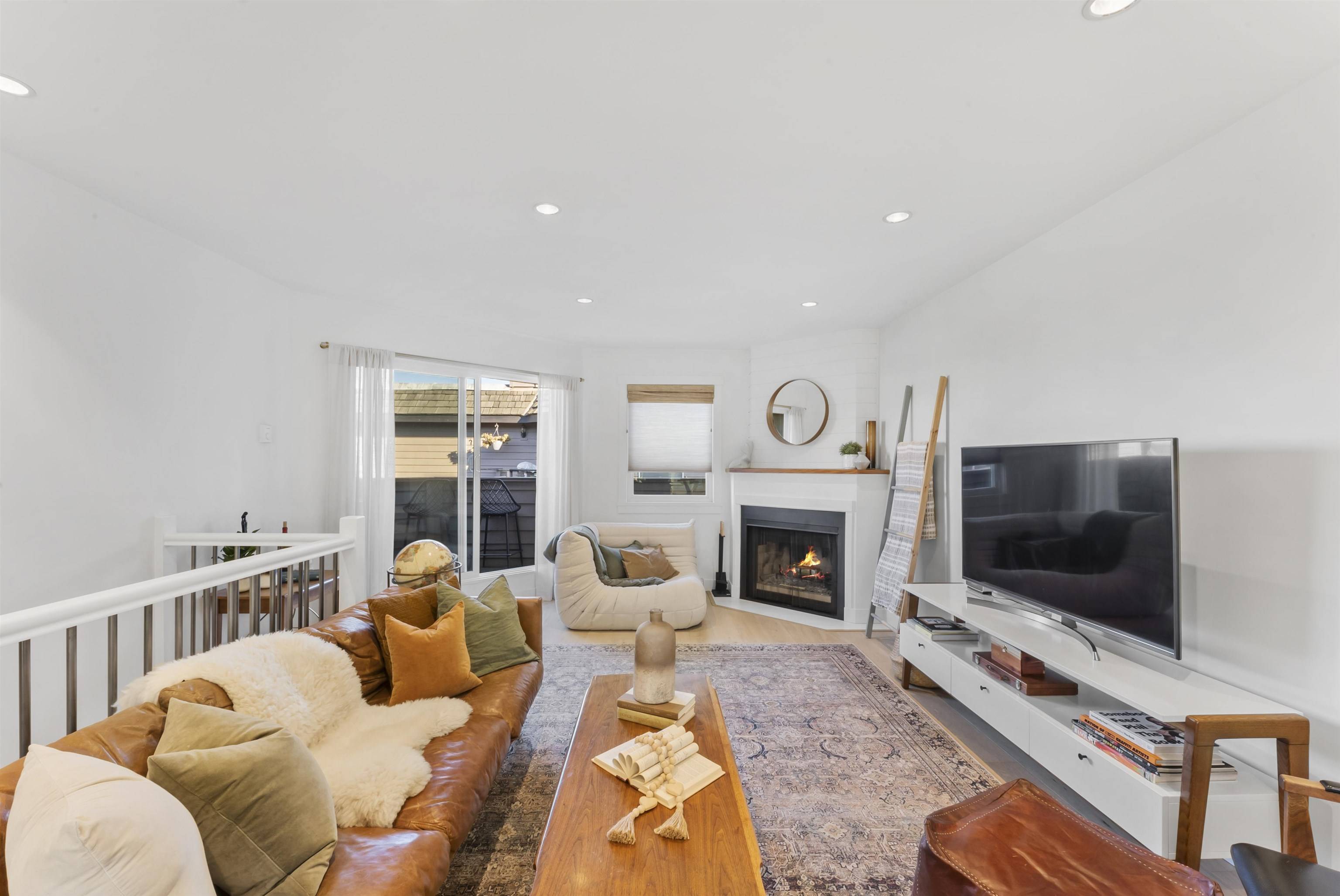 Vancouver, BC V6H 1A5,1286 W 6th AVE