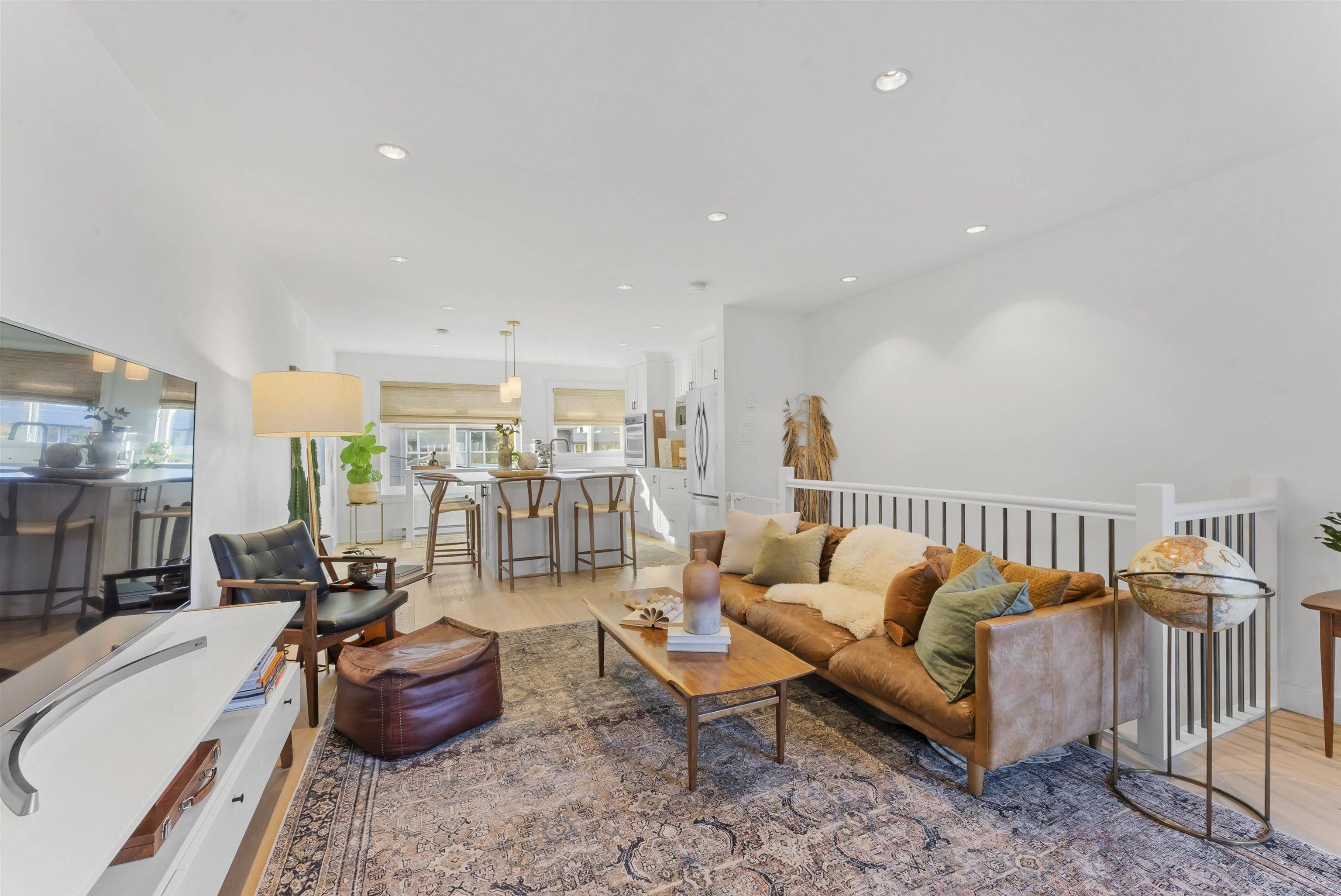 Vancouver, BC V6H 1A5,1286 W 6th AVE
