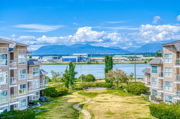 5880 Dover CRES #426, Richmond, BC V7C 5P5