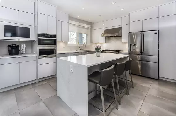 Vancouver, BC V5M 4A9,3287 Matapan CRES