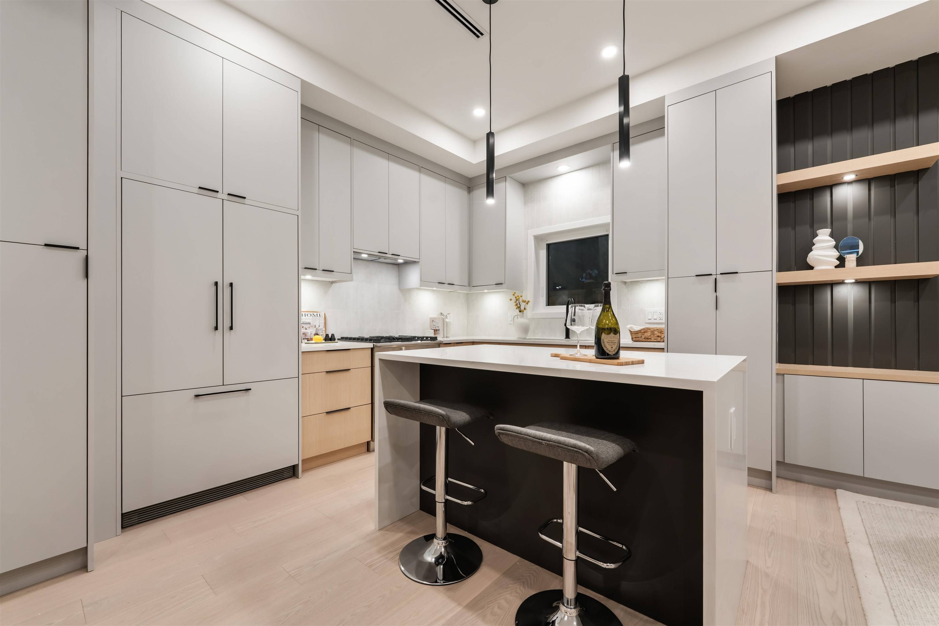 Vancouver, BC V5K 4C2,1259 Renfrew ST #1