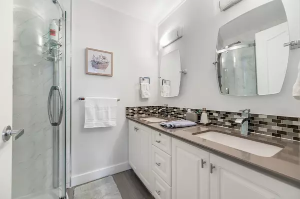 Vancouver, BC V5S 4V7,8577 Aquitania PL