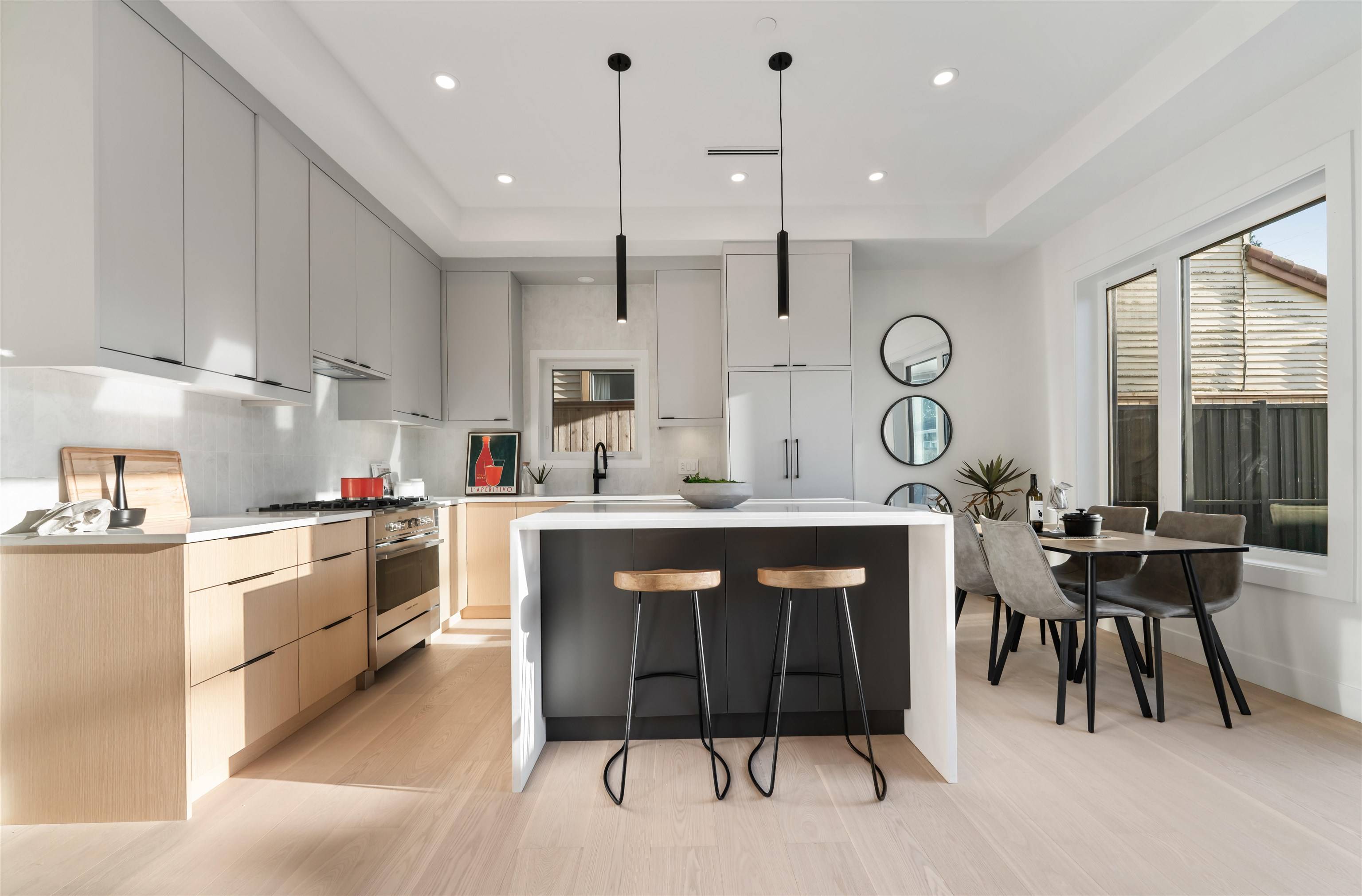 Vancouver, BC V5K 4C2,1259 Renfrew ST #2