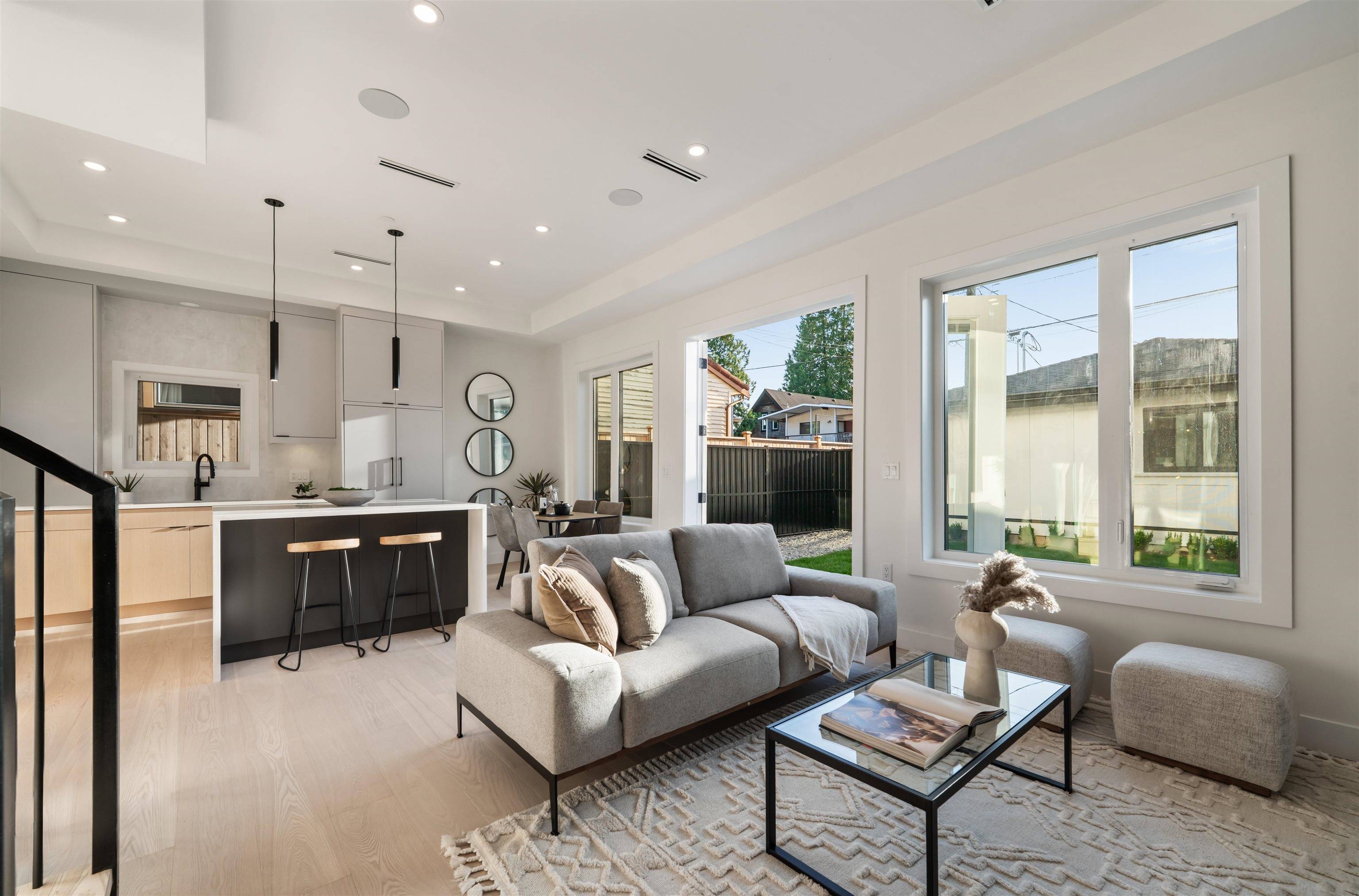 Vancouver, BC V5K 4C2,1259 Renfrew ST #2