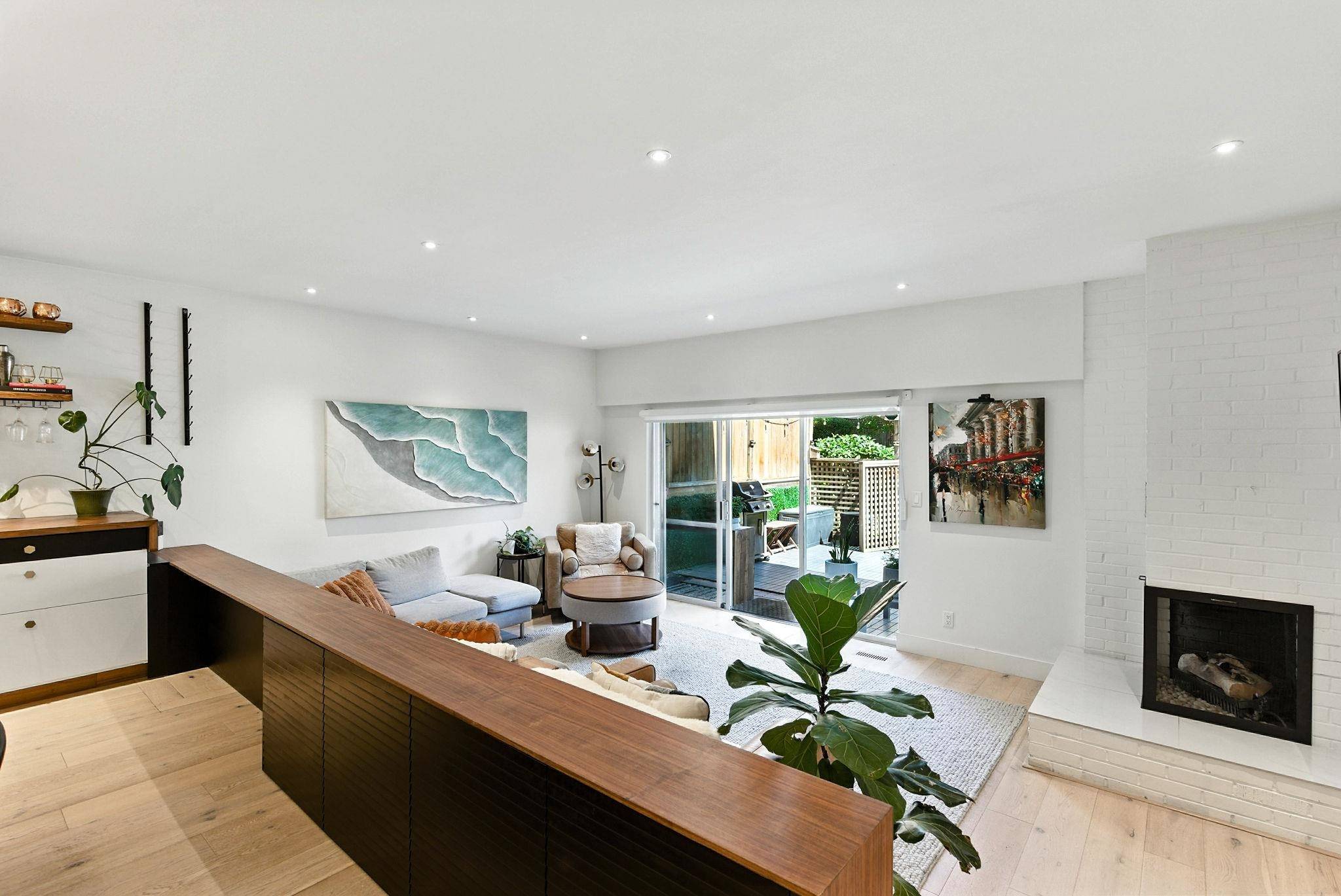 North Vancouver, BC V7R 4H8,3300 Capilano RD #137