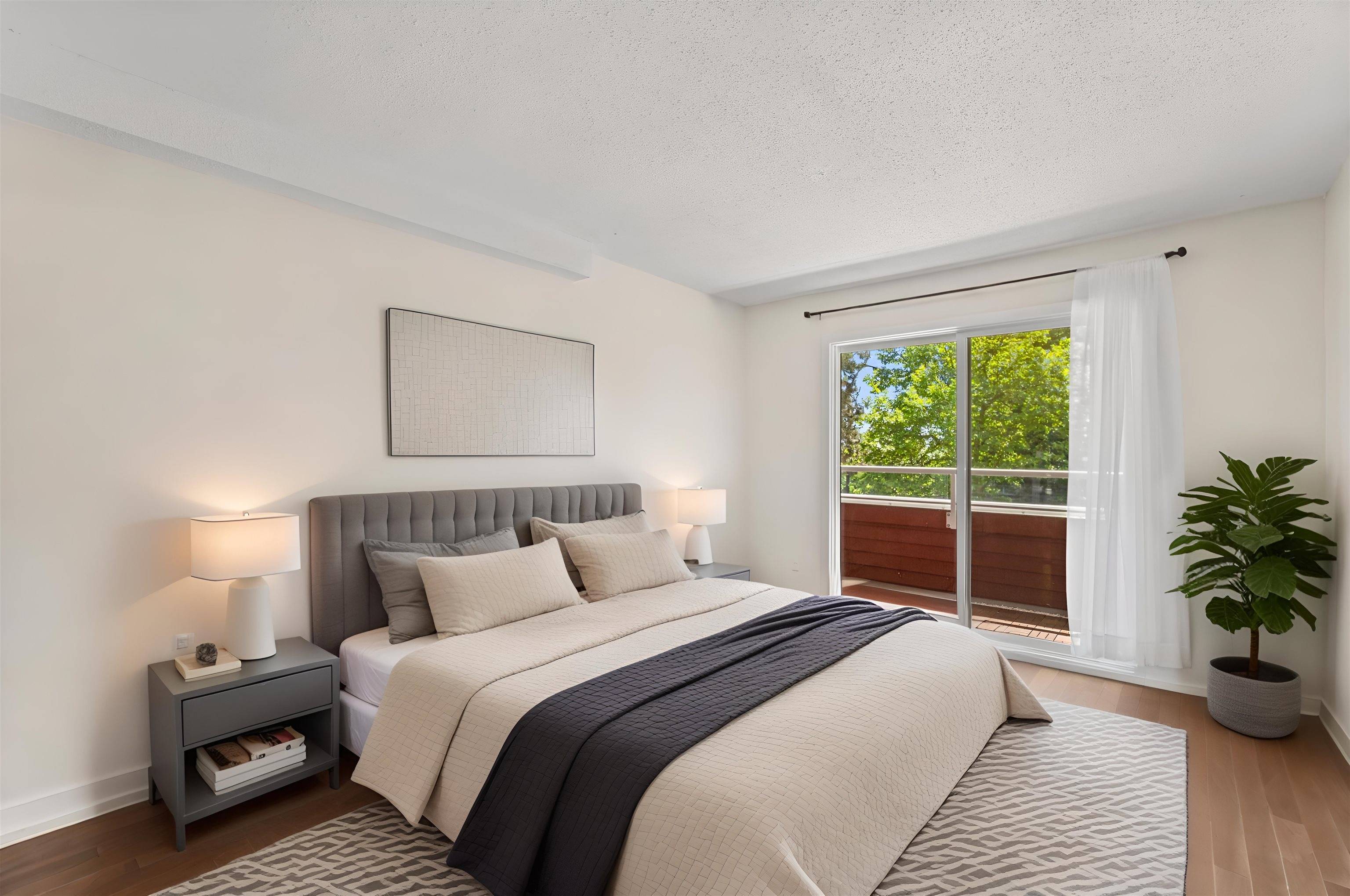 250 W 1st ST, North Vancouver, BC V7M 1B4
