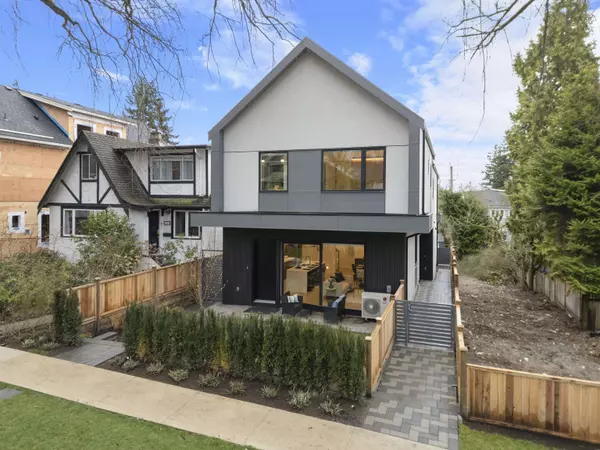 3232 W 38th AVE #1, Vancouver, BC V6N 2X6