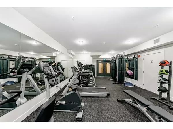 Surrey, BC V2Y 3N1,15351 101 AVE #515