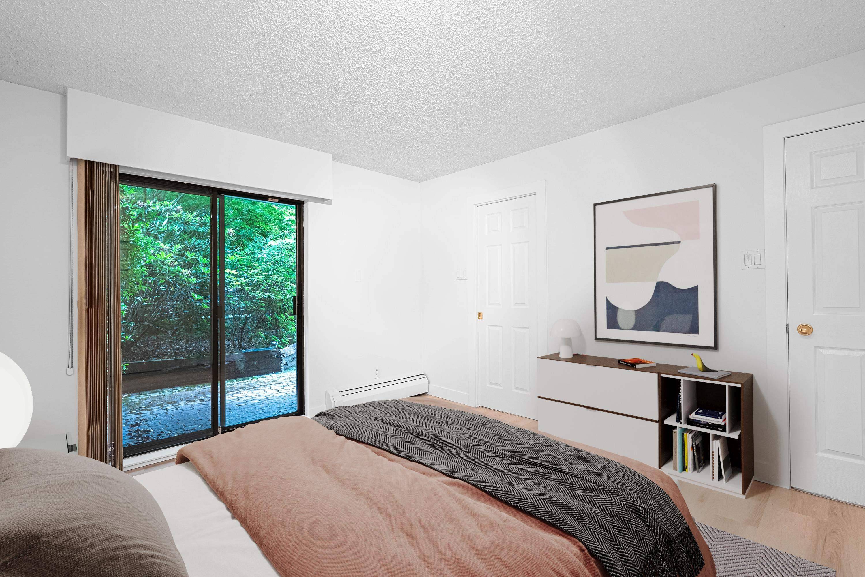 West Vancouver, BC V7V 3T4,747 17th ST #102