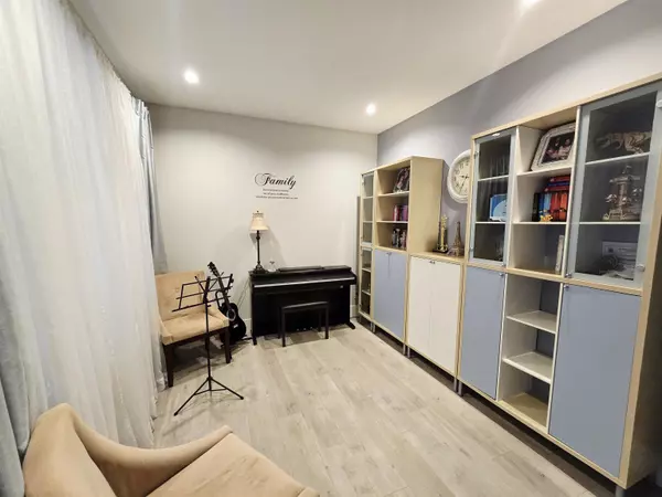 Surrey, BC V3S 3A1,6125 146 ST