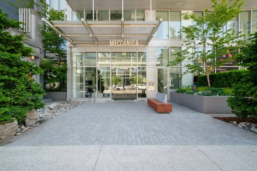 108 E 1st AVE #713, Vancouver, BC V5T 0E4