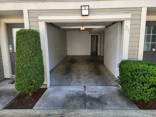 Richmond, BC V6Y 1A4,8080 Francis RD #21