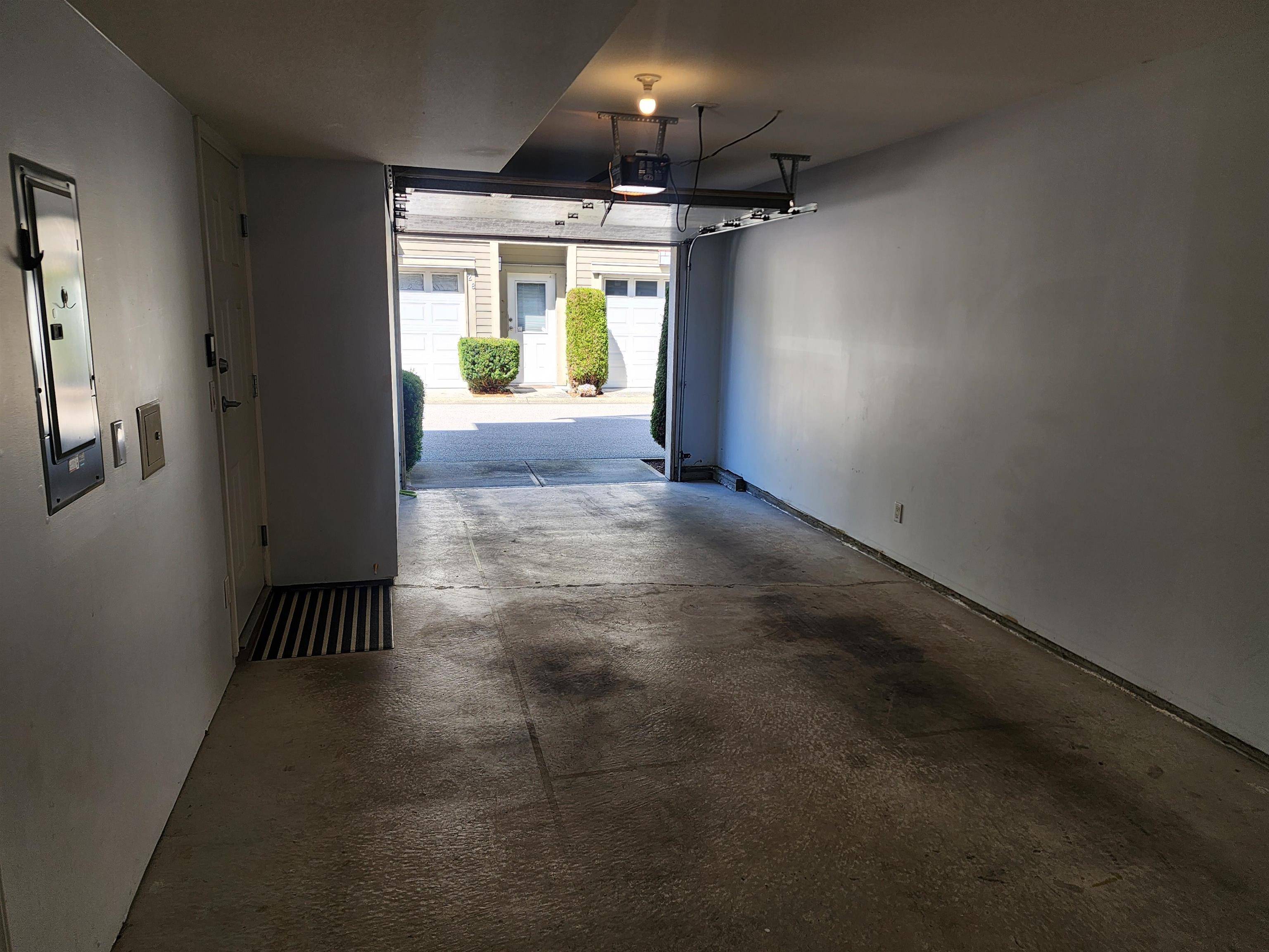 Richmond, BC V6Y 1A4,8080 Francis RD #21