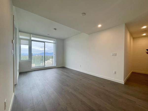 6468 Willingdon AVE #2205, Burnaby, BC V5H 2J3