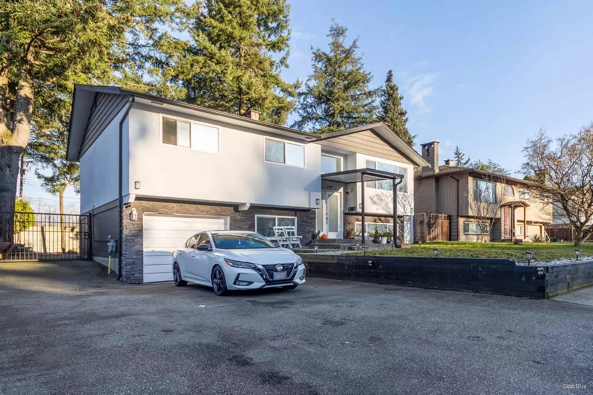 Surrey, BC V3R 4X9,15081 Robin CRES