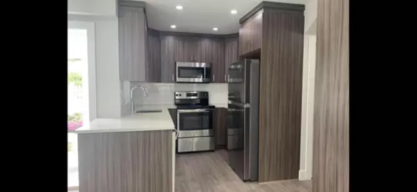 Vancouver, BC V5X 1J8,1292 E 53rd AVE