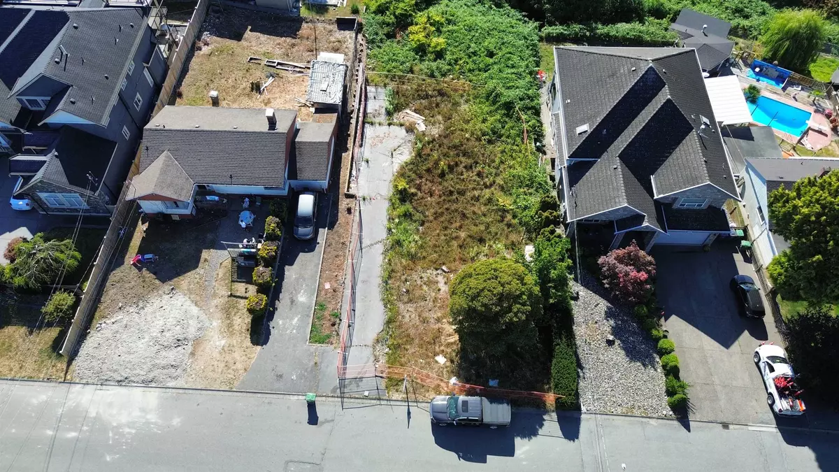 Surrey, BC V3T 3G1,10927 128a ST