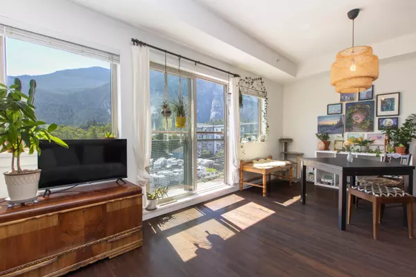 Squamish, BC V8B 0A6,38142 Cleveland AVE #406