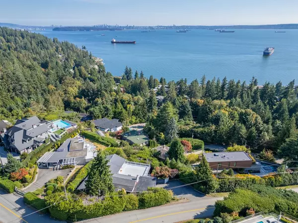 4111 Burkehill RD, West Vancouver, BC V7V 3L9