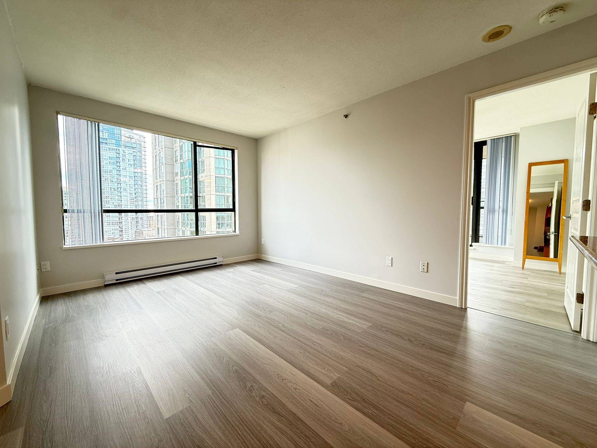 Vancouver, BC V6Z 2X4,1189 Howe ST #1506
