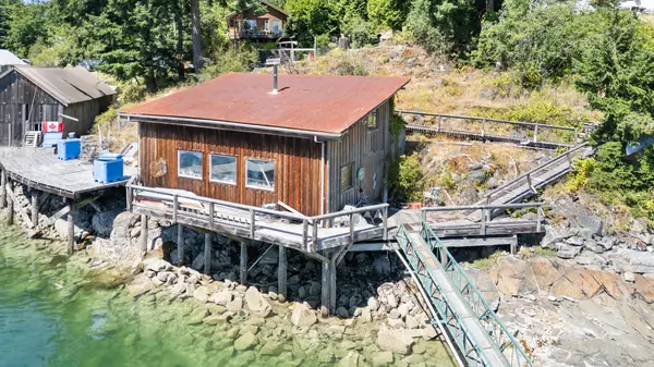 Madeira Park, BC V0N 2H1,4371 Francis Peninsula RD