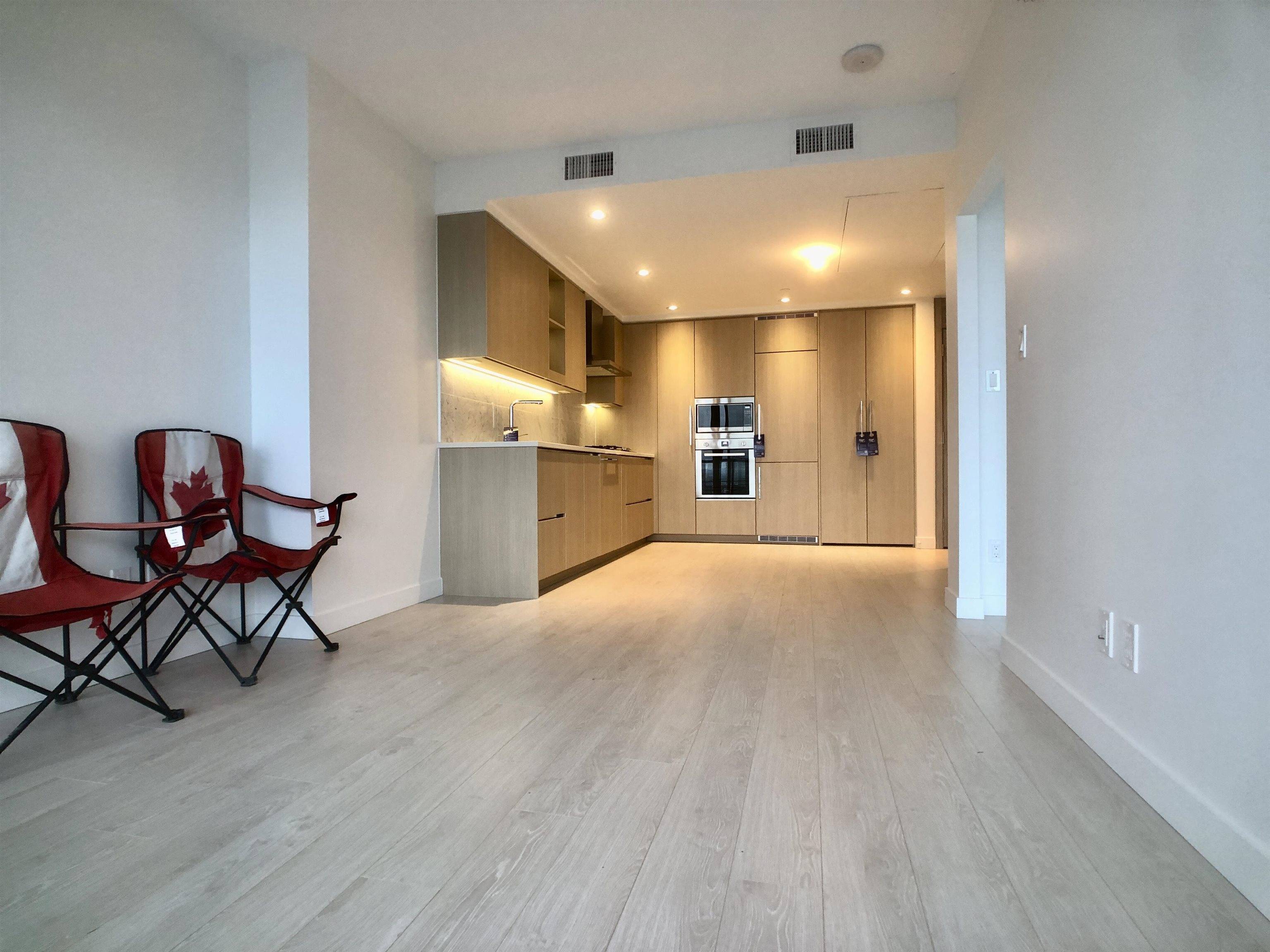 Burnaby, BC V5C 0M8,4720 Lougheed HWY #2912