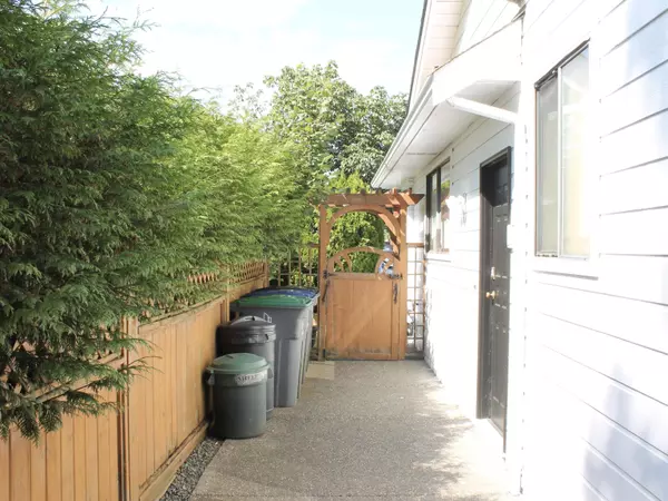 Surrey, BC V4A 7N2,1076 161 ST