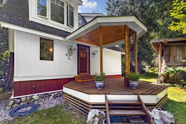 Sechelt, BC V7Z 0R2,6121 Golf Course RD