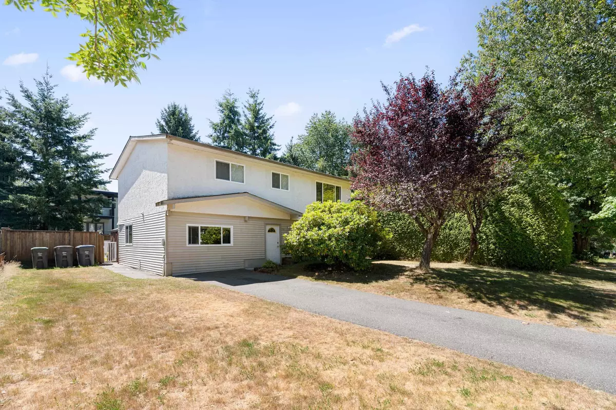 Surrey, BC V3S 8A8,18340 63a AVE